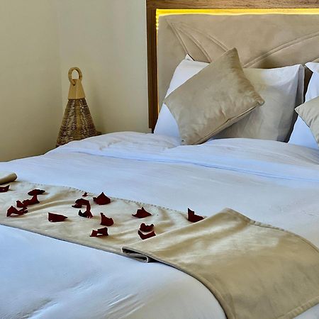 Mini-Villa Situee Dans Une Residence Prestigia A Marrakech, Avec Une Vue Sur La Piscine Et Le Golf Une Securite 24H Sur 24 Et Une Proximite Ideale De L Aeroport 5 Minutes C Est Une Offre Parfaite Pour Des Vacances Марракеш Экстерьер фото