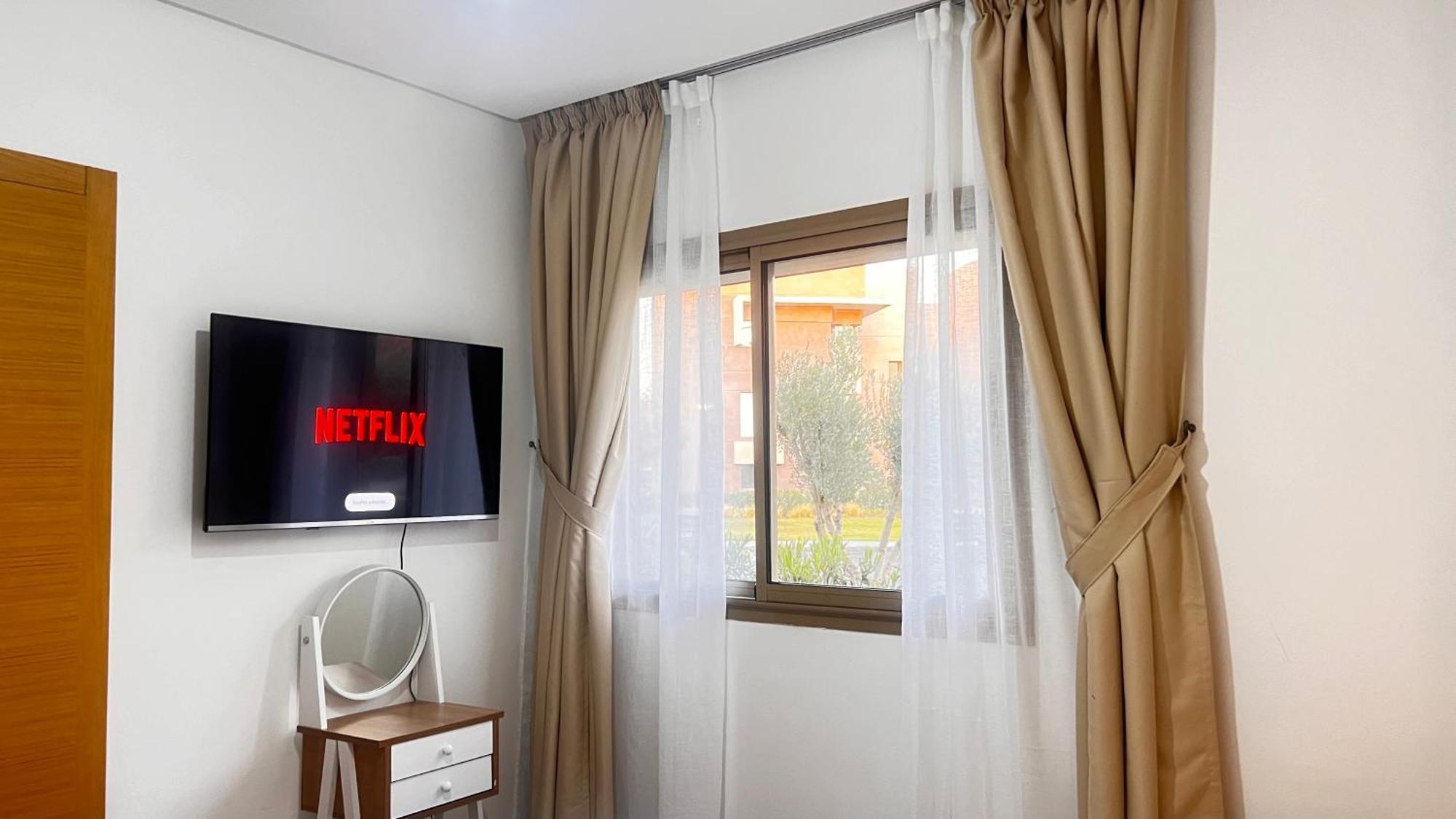 Mini-Villa Situee Dans Une Residence Prestigia A Marrakech, Avec Une Vue Sur La Piscine Et Le Golf Une Securite 24H Sur 24 Et Une Proximite Ideale De L Aeroport 5 Minutes C Est Une Offre Parfaite Pour Des Vacances Марракеш Экстерьер фото